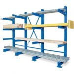 BRB Komplett-Kragarmregal mit 4 Ständern, 2 Regalfelder, Tragkraft 6000 kg, Länge 3,1 Meter, Höhe 2 Meter, Kragarme im Raster höhenverstellbar.